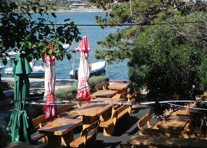 Riva * Pag Town