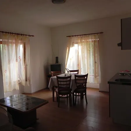 Apartment Riva *