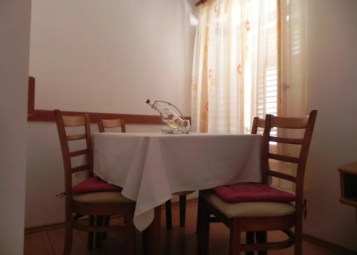 Riva Appartement Pag Town